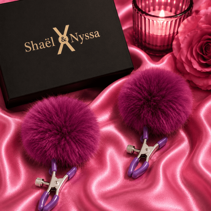Pince tétons réglable avec pompon violet + protection