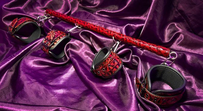 Barre d'épandage métal fixe avec menottes premium - S&N